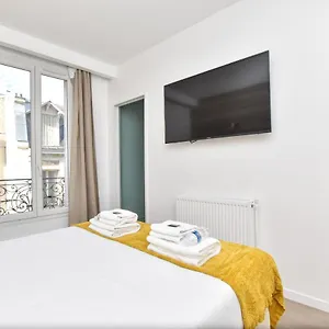 Appartement Cosy Bedroom - Tour Eiffel Champs De Mars, Paris