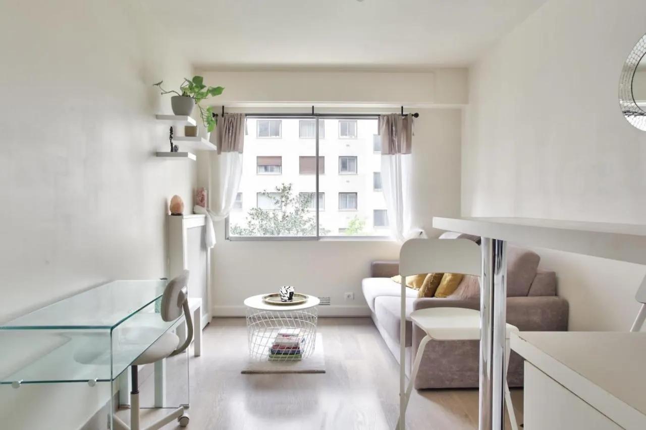Charming Studio In The Heart Of The Invalides location