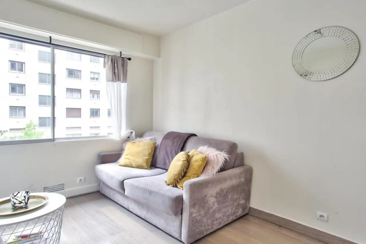 Charming Studio In The Heart Of The Invalides Apartment Paris
